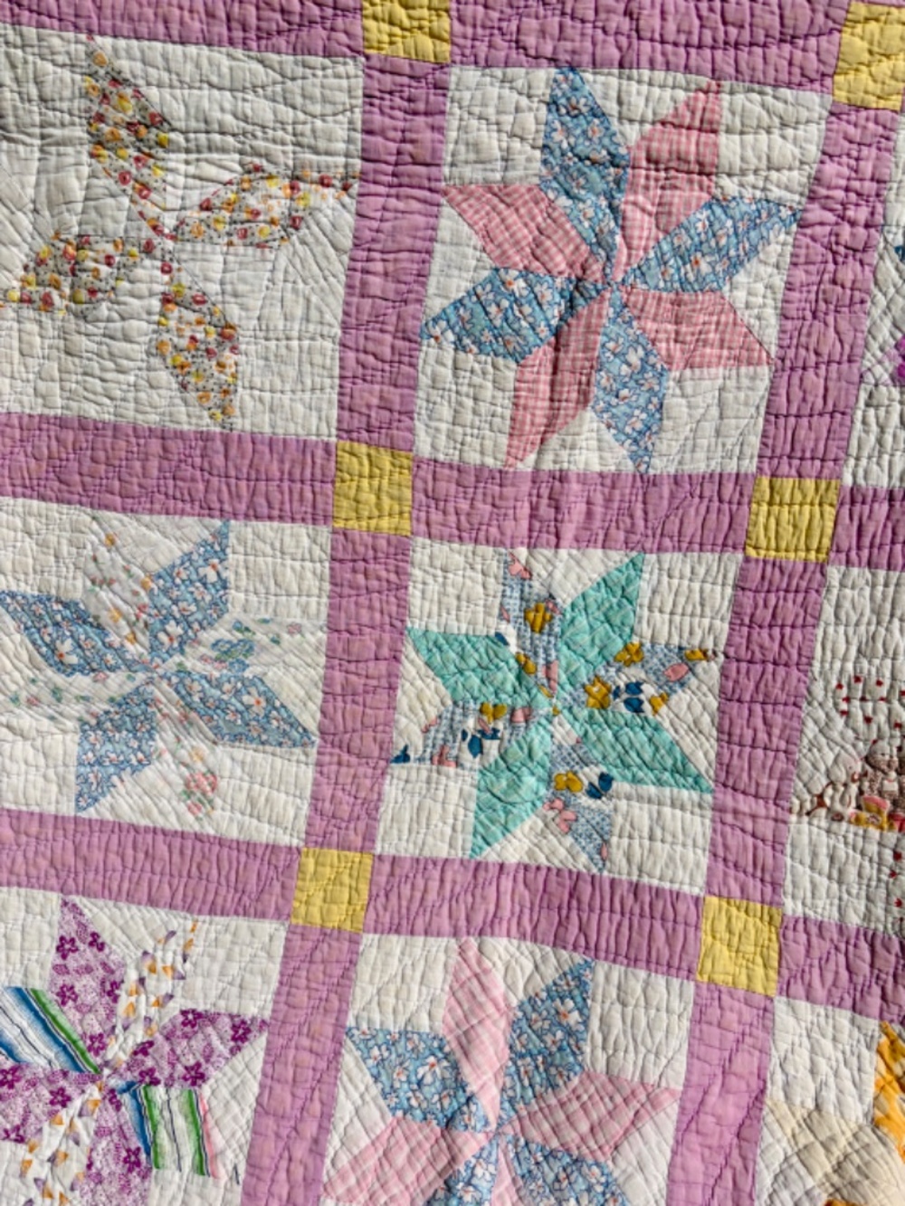 Vintage Hand Quilted Pinwheel Patchwork Quilt 57.5" x 70" – Pastel Cottagecore - Picture 5 of 17